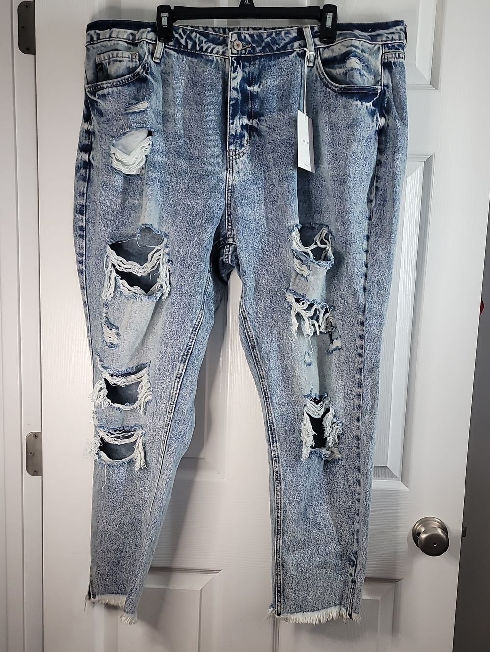 NWT ☆ KanCan Light Blue Distressed Skinny Jeans
